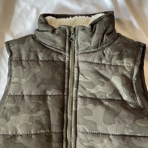 Lee Camouflage Puffer Vest Boys Size 5 Fleece Neck Pockets Camo Lined Full Zip - Picture 4 of 11